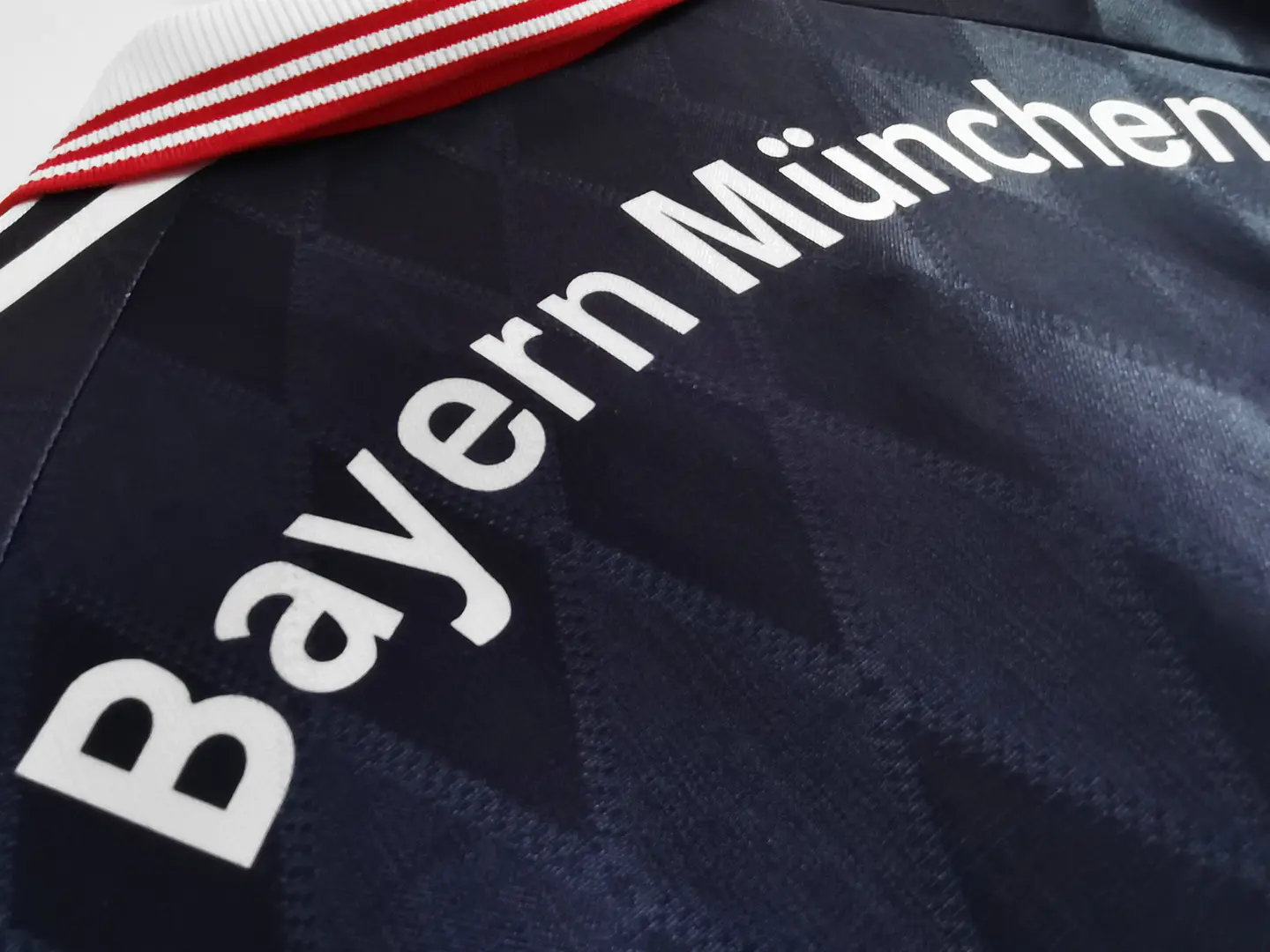 Bayern Home 97/99 7