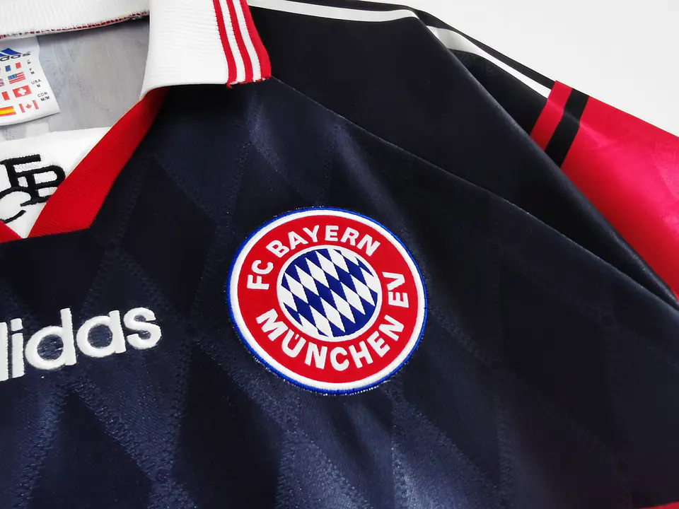 Bayern Home 97/99 6