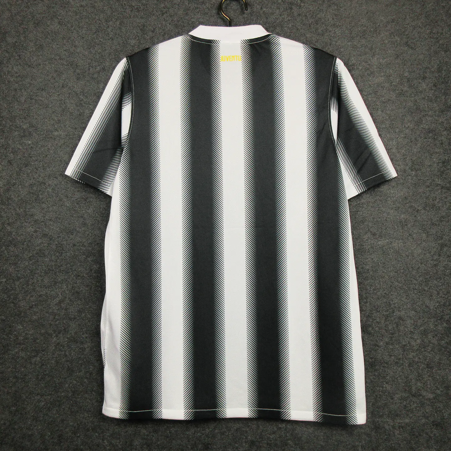 Juventus Home 11/12 3