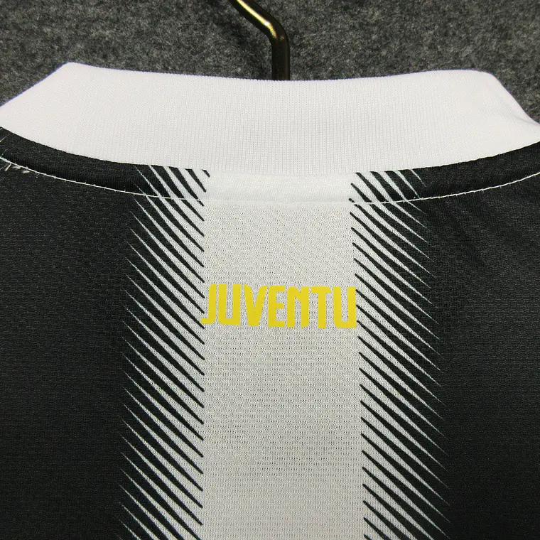 Juventus Home 11/12 8