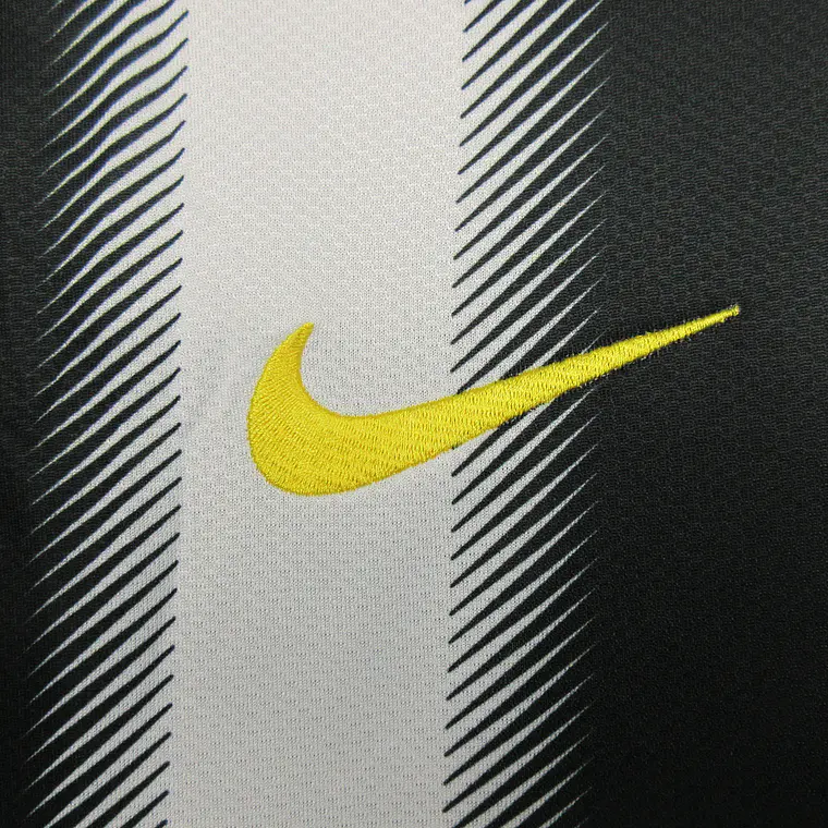Juventus Home 11/12 6