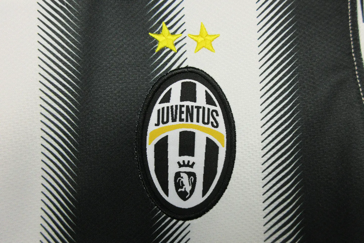 Juventus Home 11/12 5