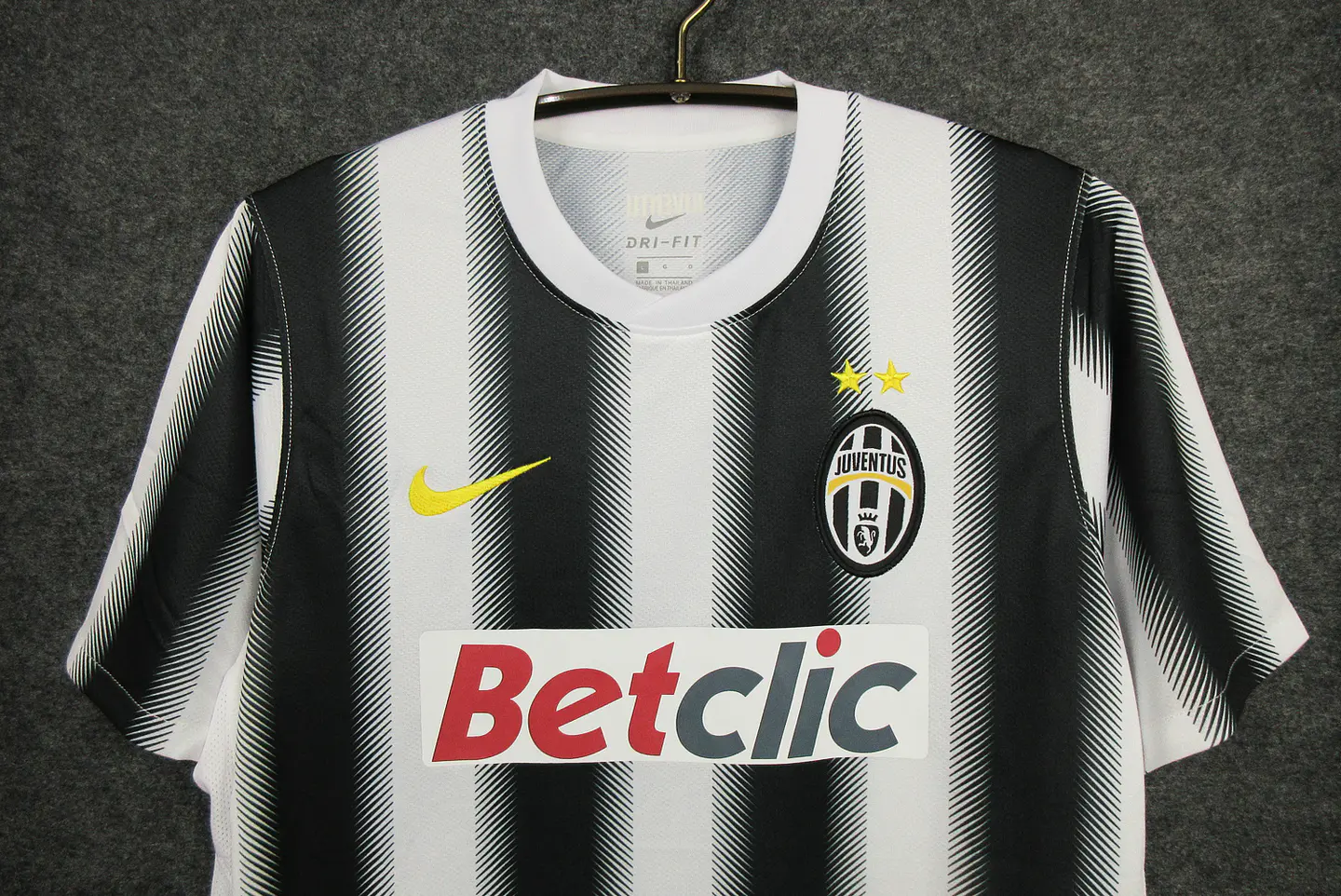 Juventus Home 11/12 4