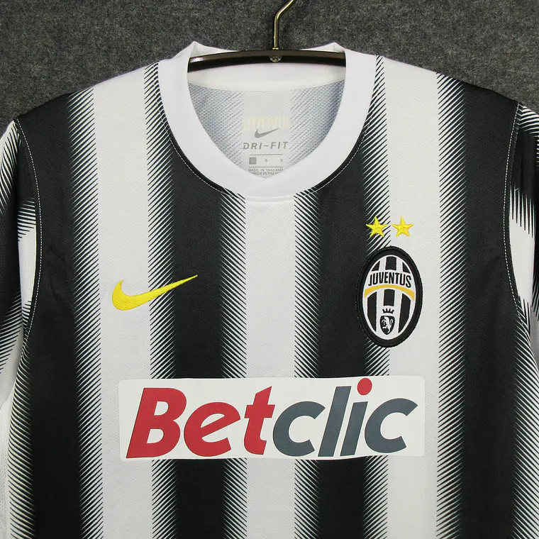 Juventus Home 11/12 4