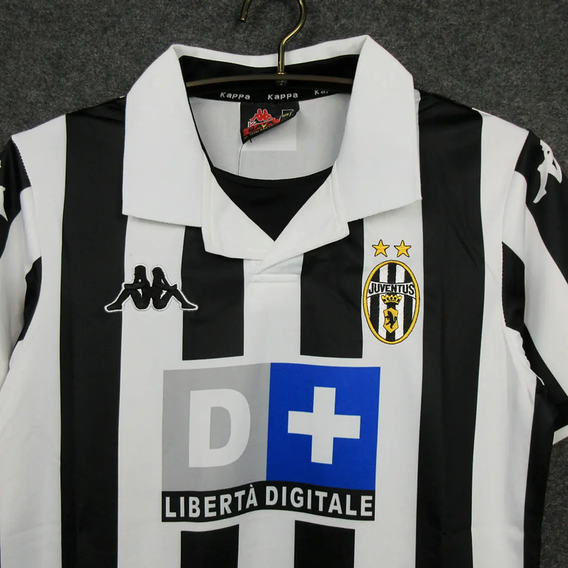 Juventus Home 99/00 4