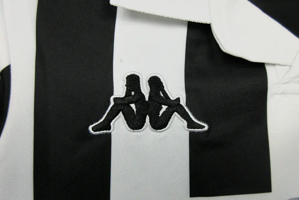 Juventus Home 99/00 6