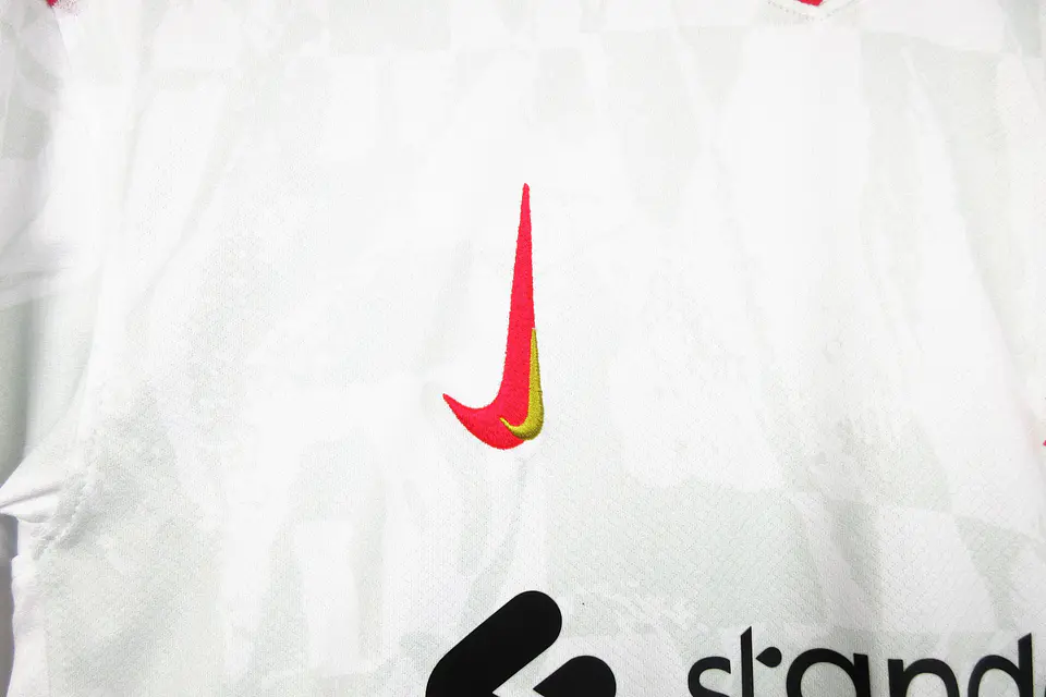 Liverpool Away 24/25 5