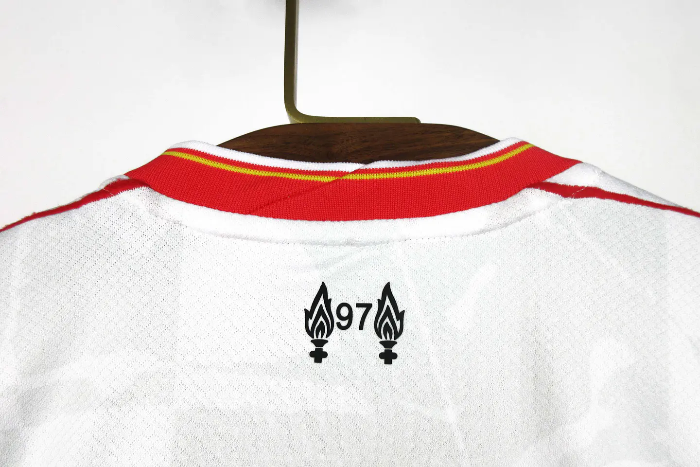Liverpool Away 24/25 8
