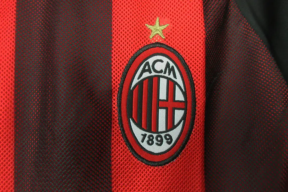 Milan Home 02/03 4