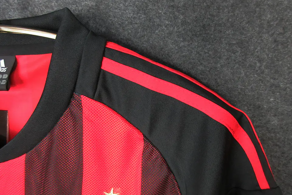 Milan Home 02/03 6