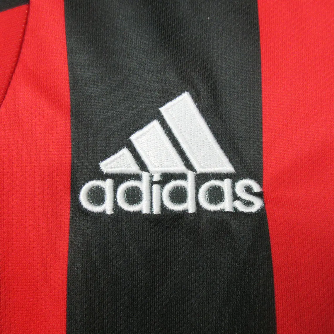 Milan Home 03/04 5