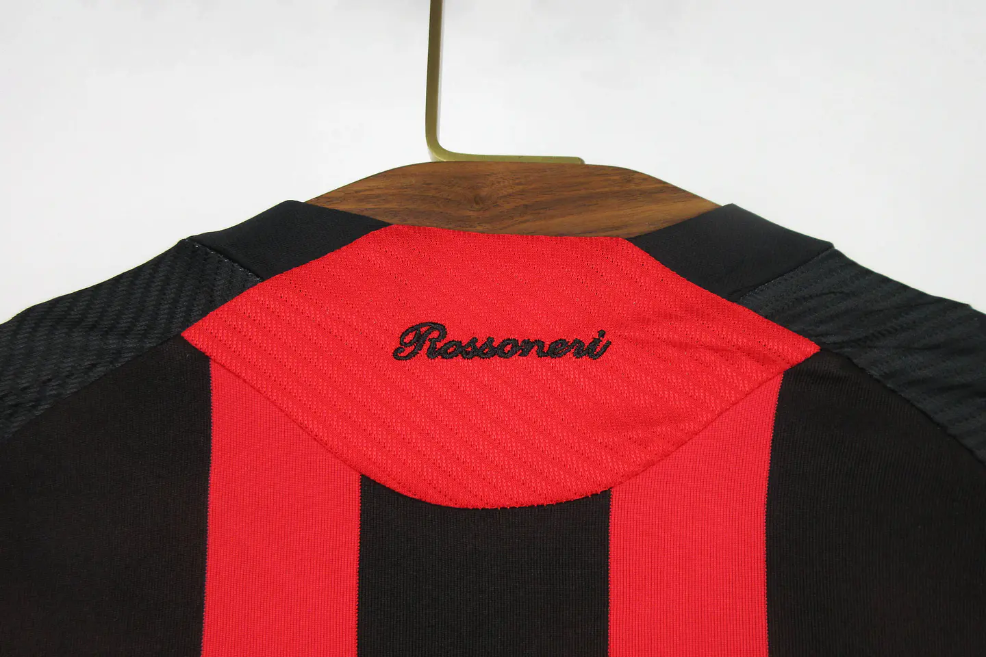 Milan Home 08/09 8