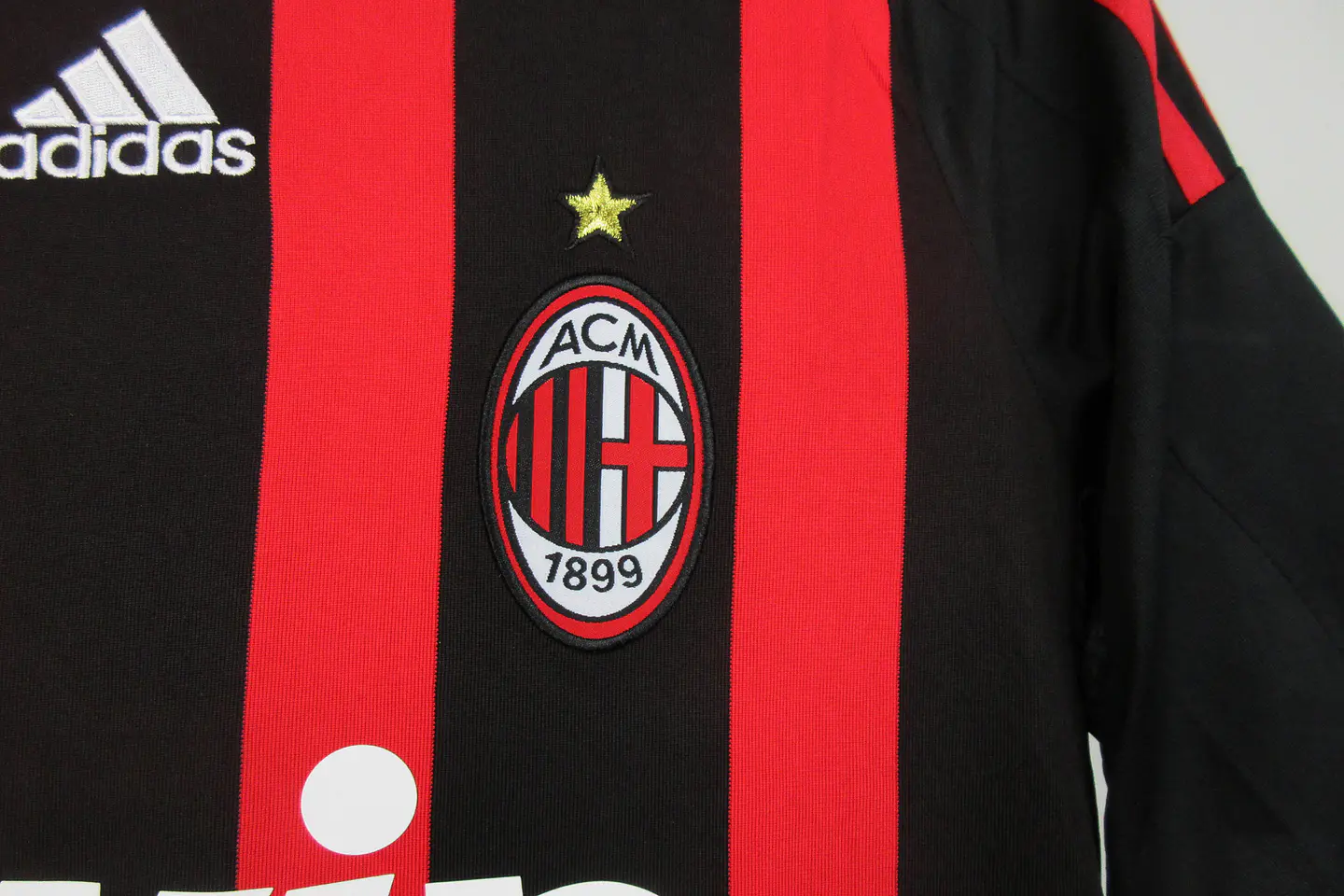 Milan Home 08/09 4