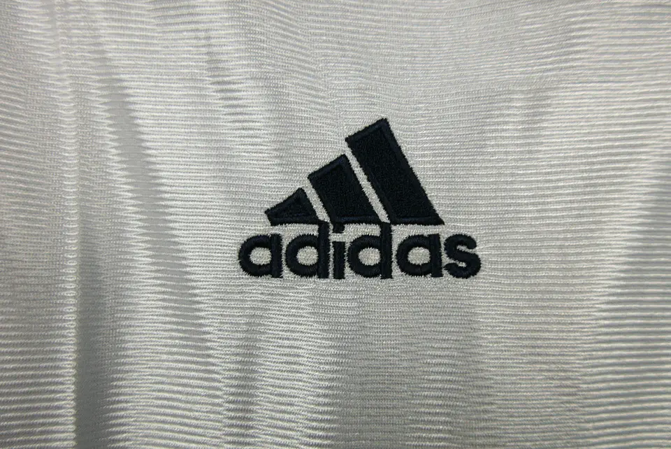 Real Madrid Home 98/00 7