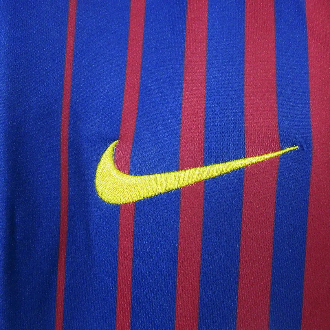 Barcelona Home 17/18 5