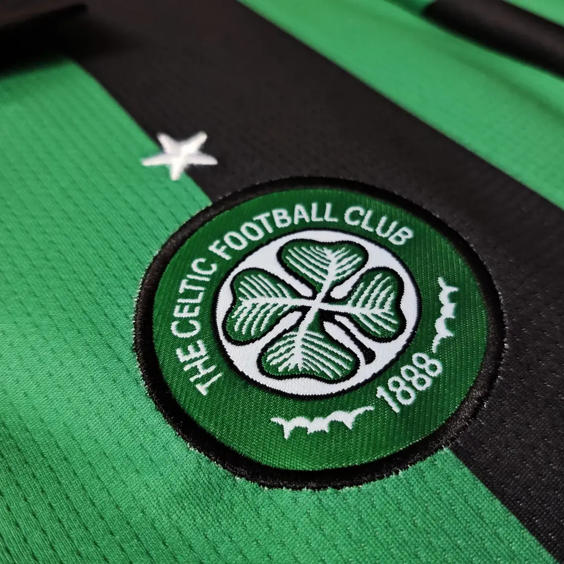 Celtic Away 06/07 5