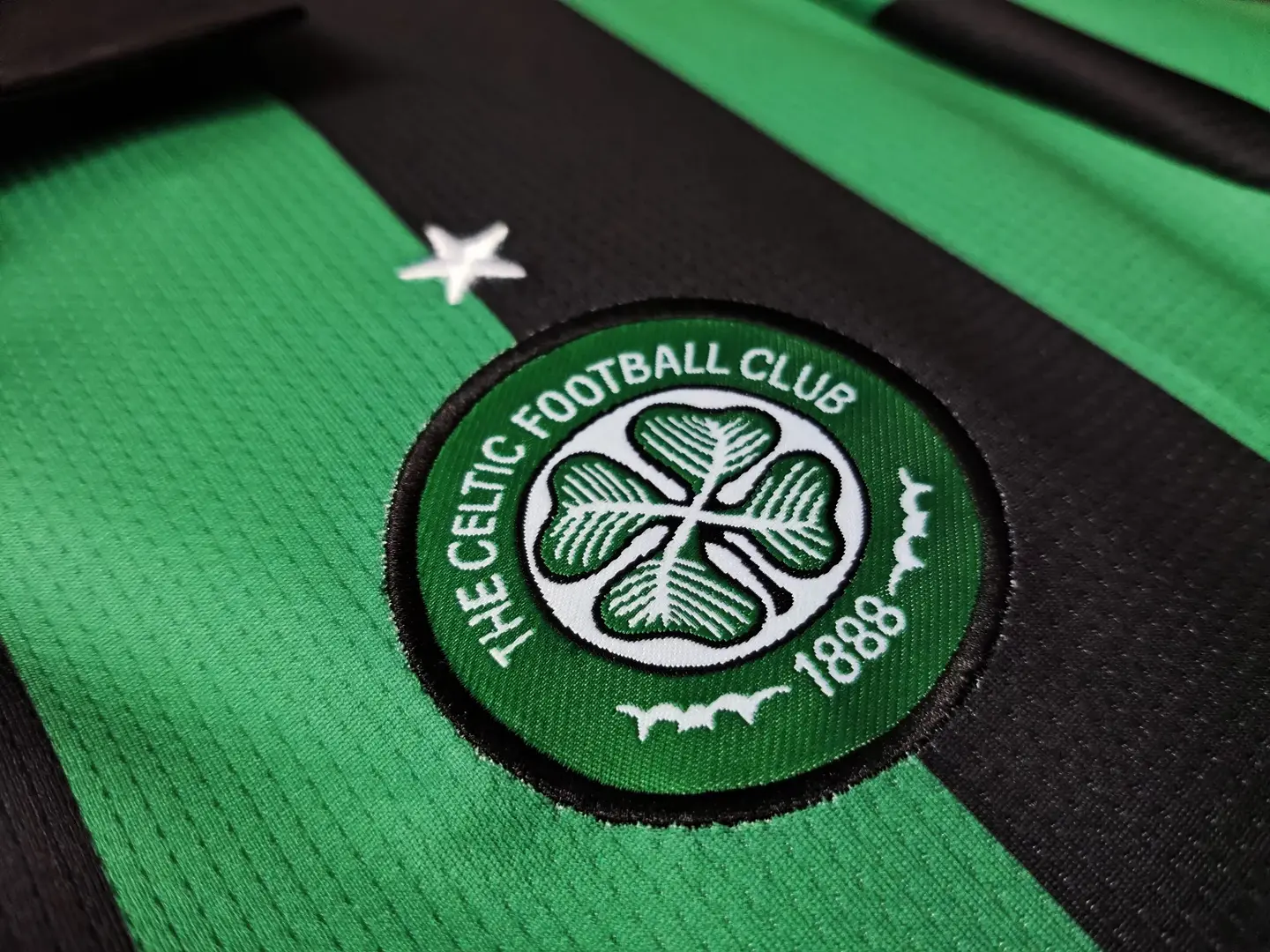 Celtic Away 06/07 5