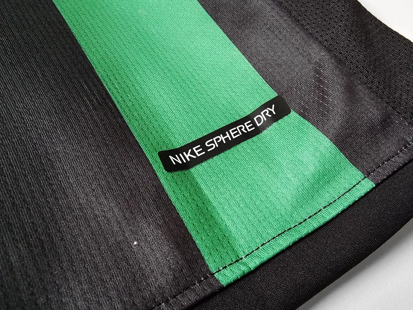 Celtic Away 06/07 10