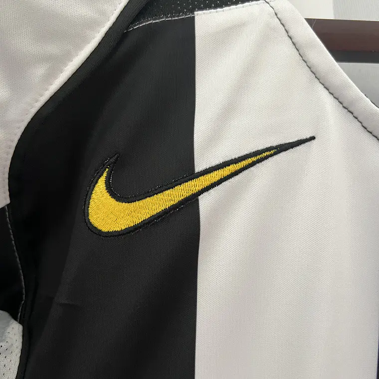 Juventus Home 04/05 9