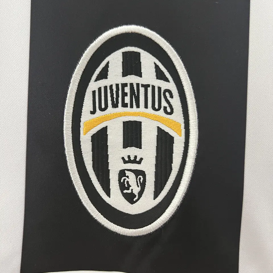 Juventus Home 04/05 7