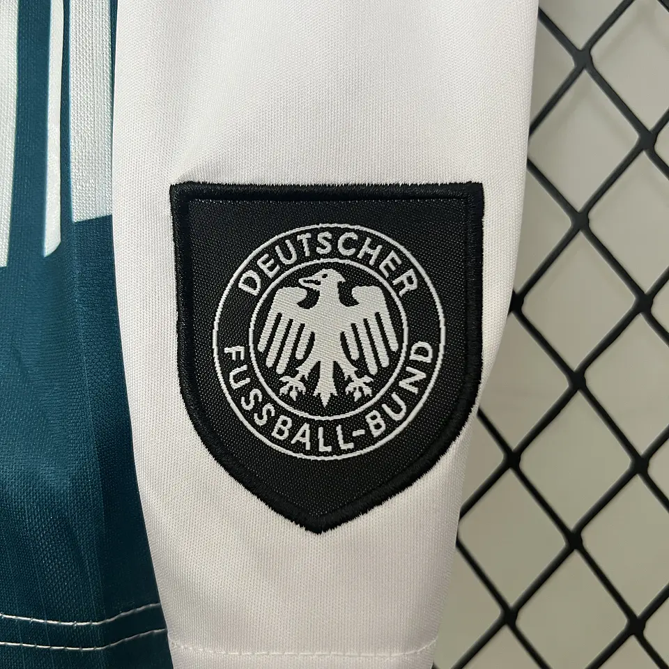 Alemanha Home 1996 Kit Criança 8