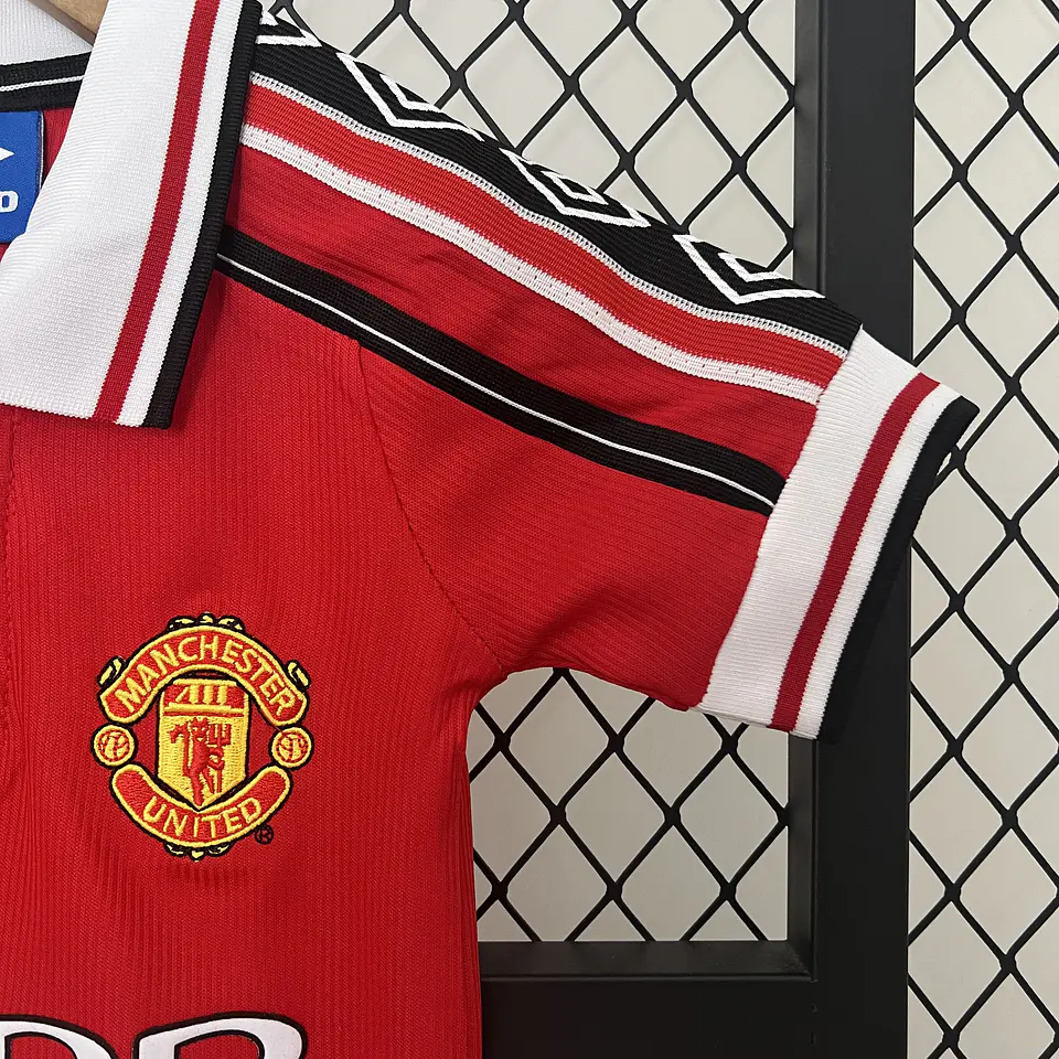 Manchester United Home 98/99 Kit Criança 4