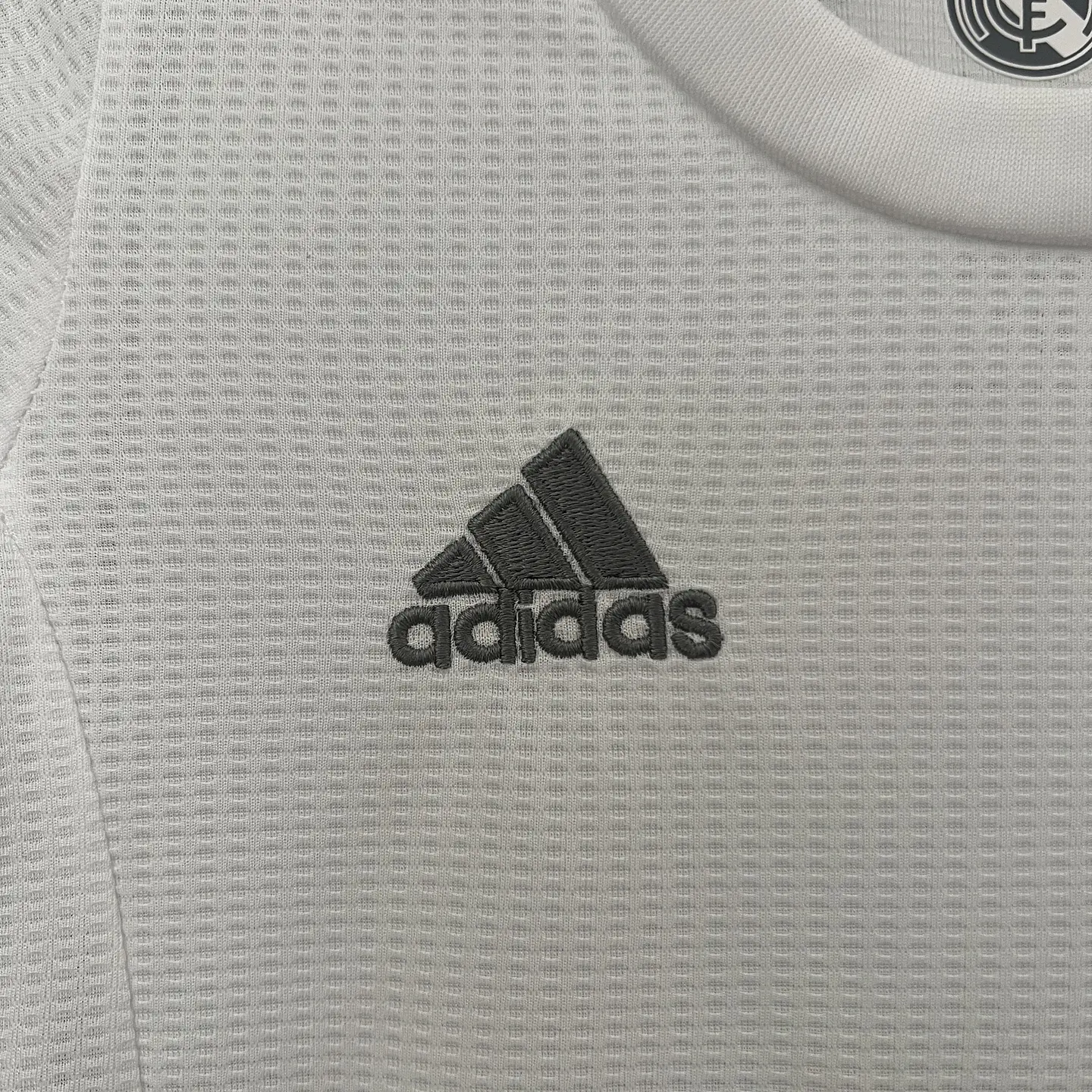 Real Madrid Home 15/16 Kit Criança 6