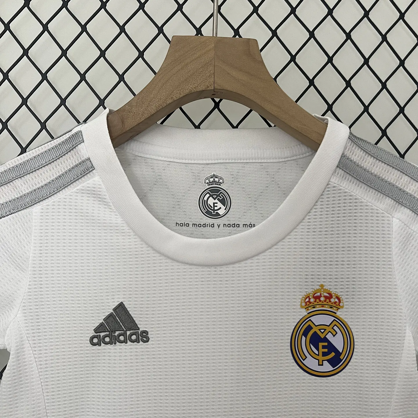 Real Madrid Home 15/16 Kit Criança 3