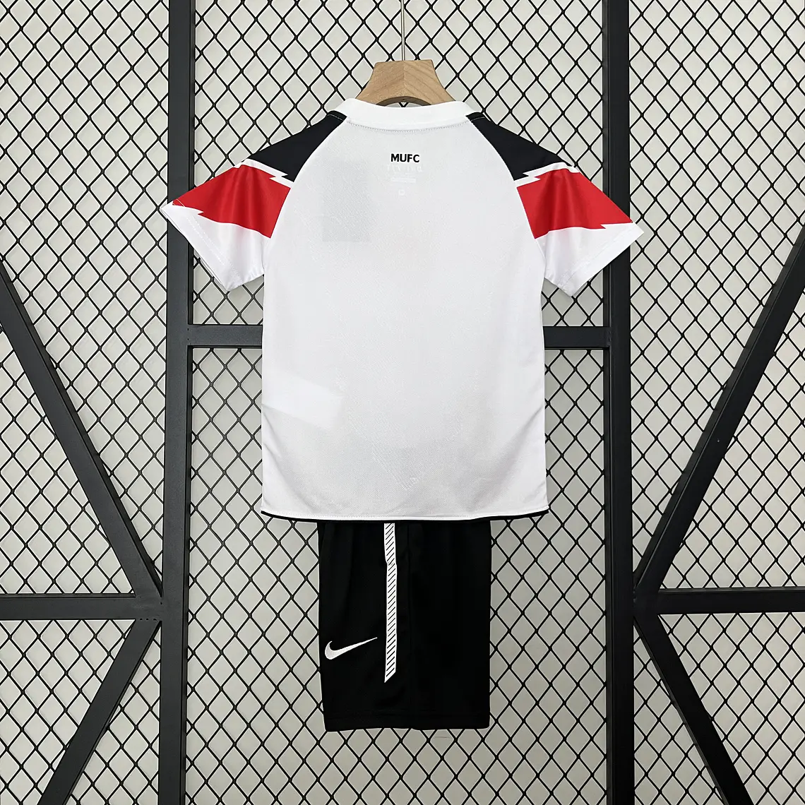 Manchester United Away 10/11 Kit-Criança 3