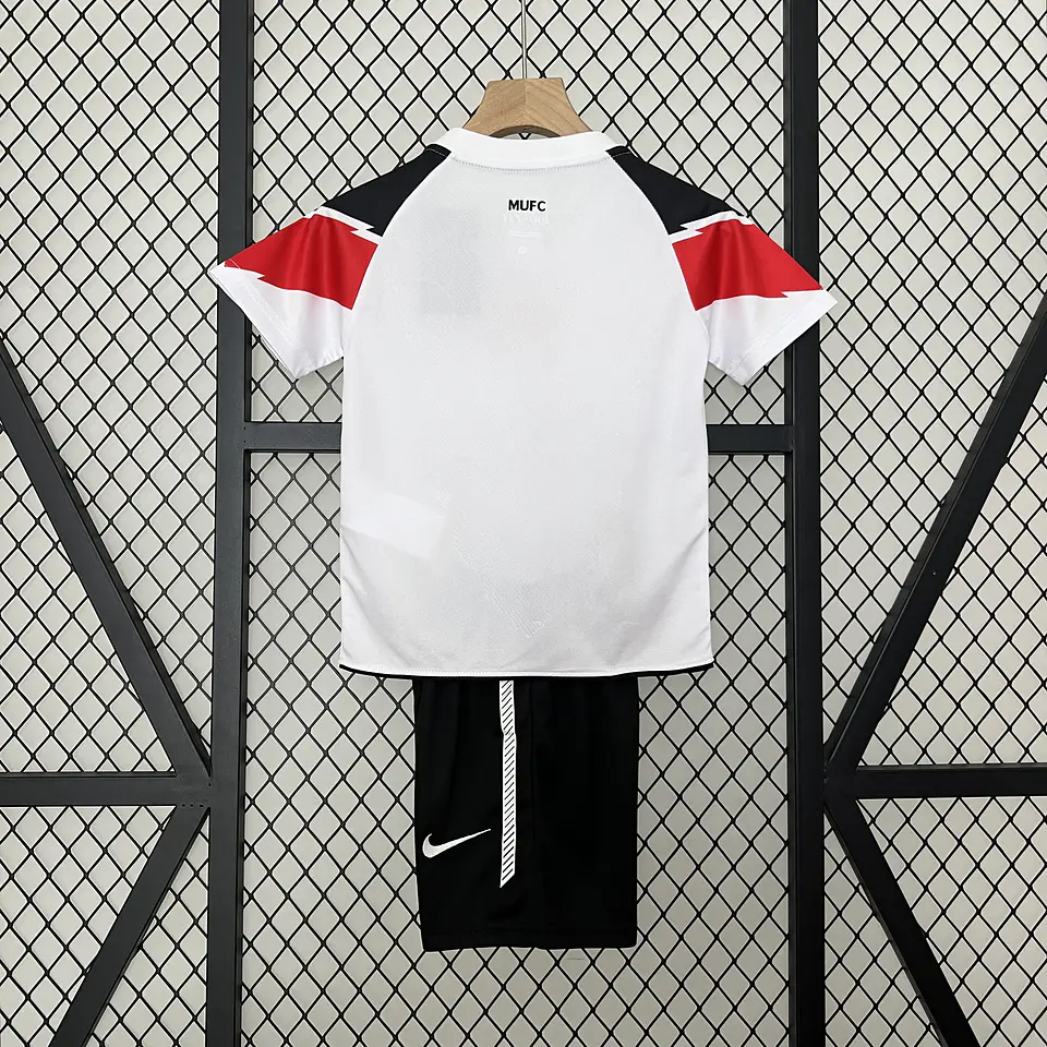 Manchester United Away 10/11 Kit-Criança 3