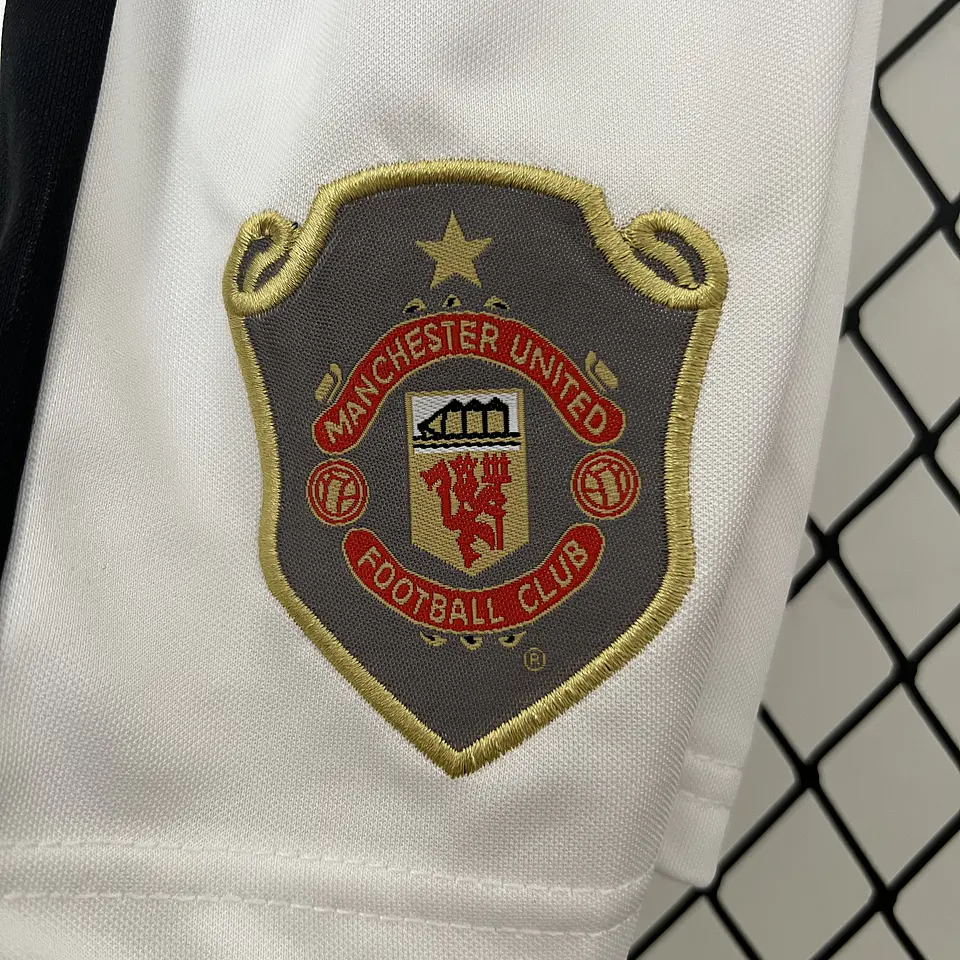 Manchester United Home 99/00 Kit-Criança 8