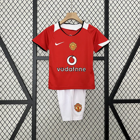 Manchester United Home  05/06  Kit-Criança