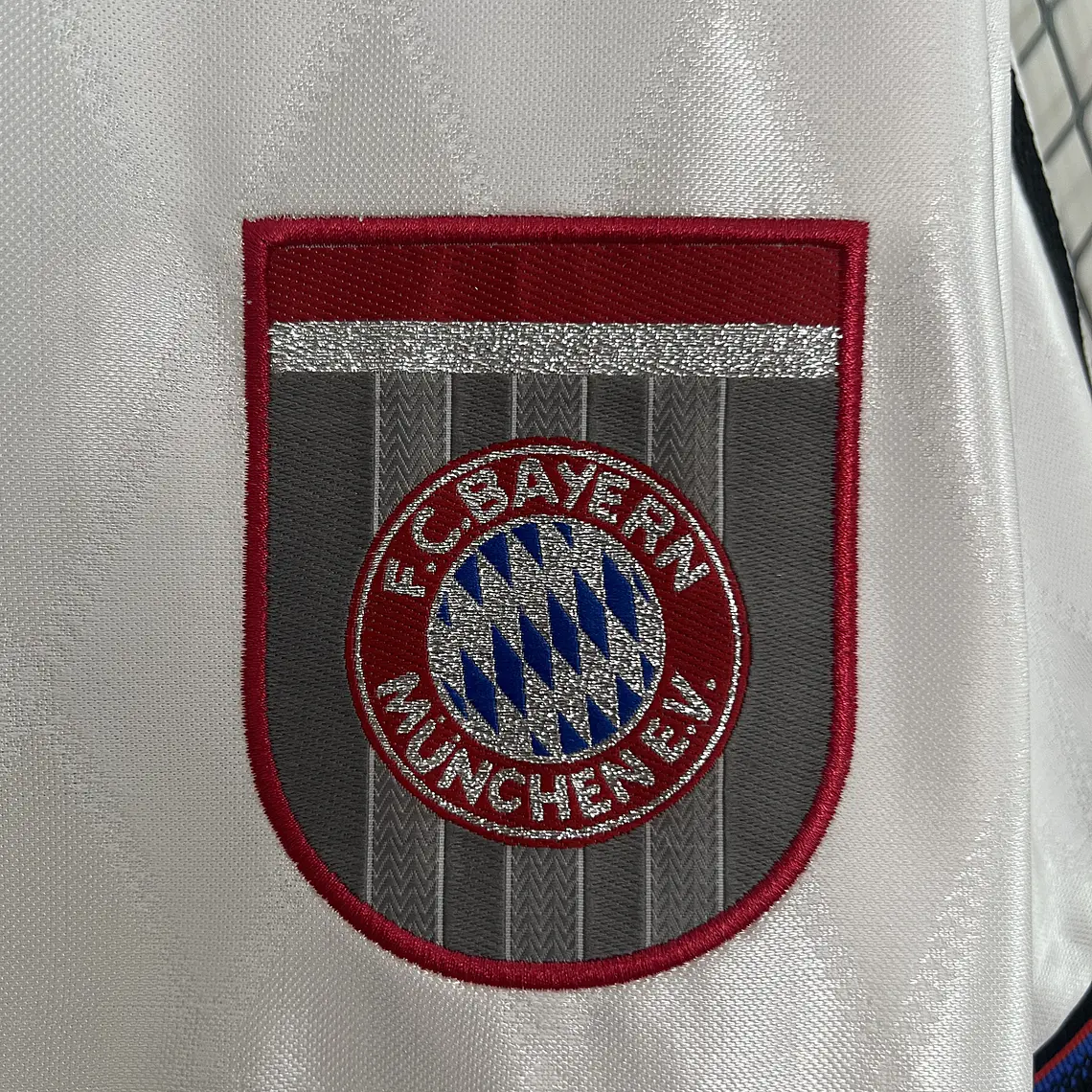 Bayern Away 96/98 8