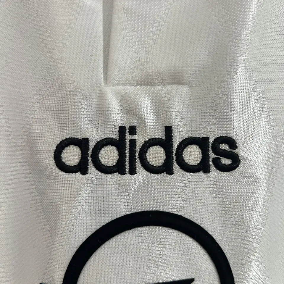 Bayern Away 96/98 10