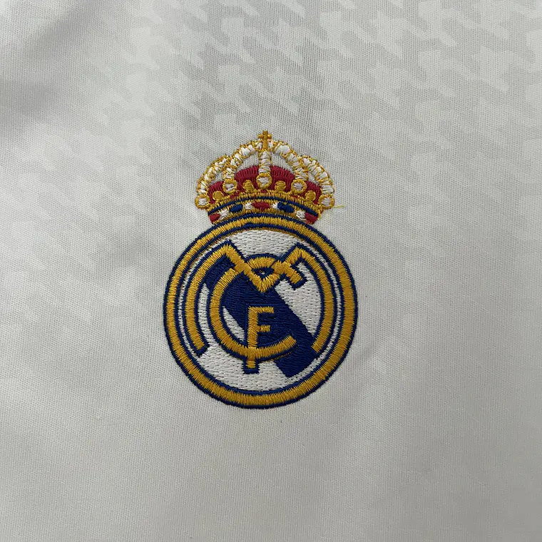 Real Madrid Home 24/25 9