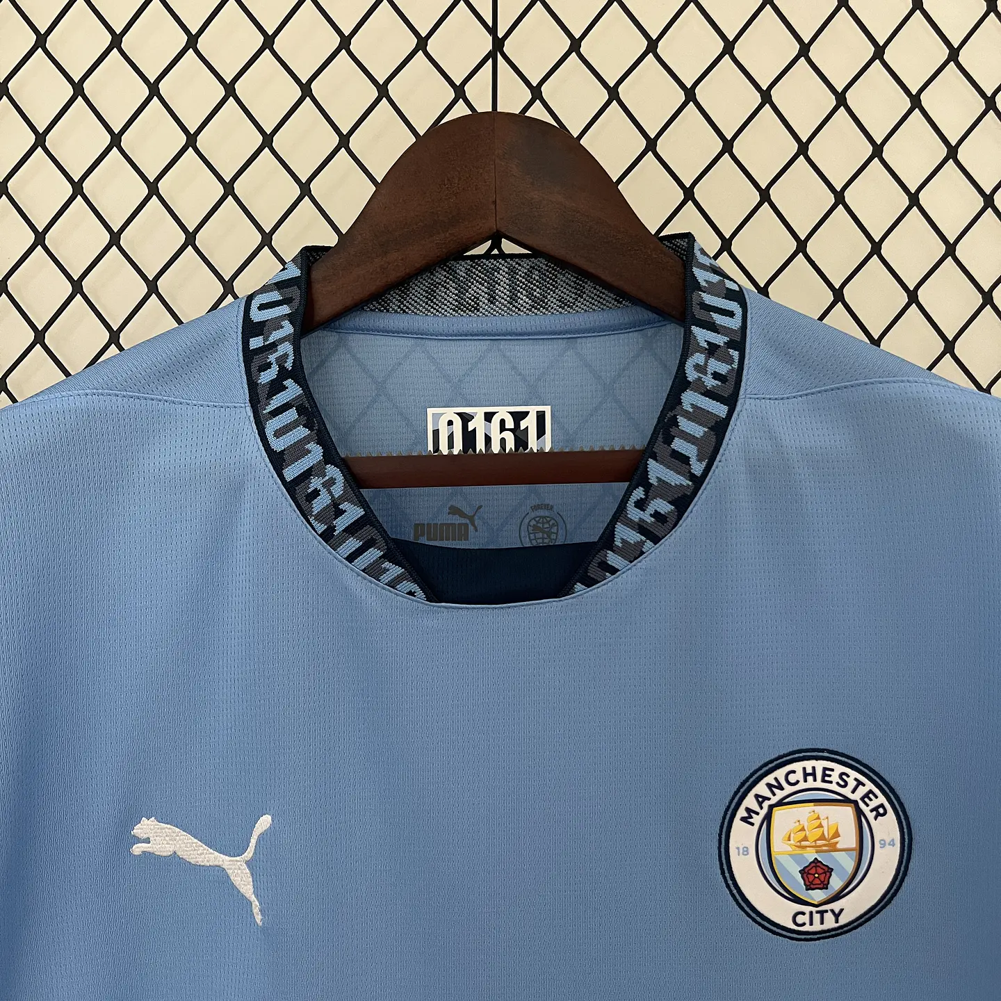 Manchester City Home 24/25 3