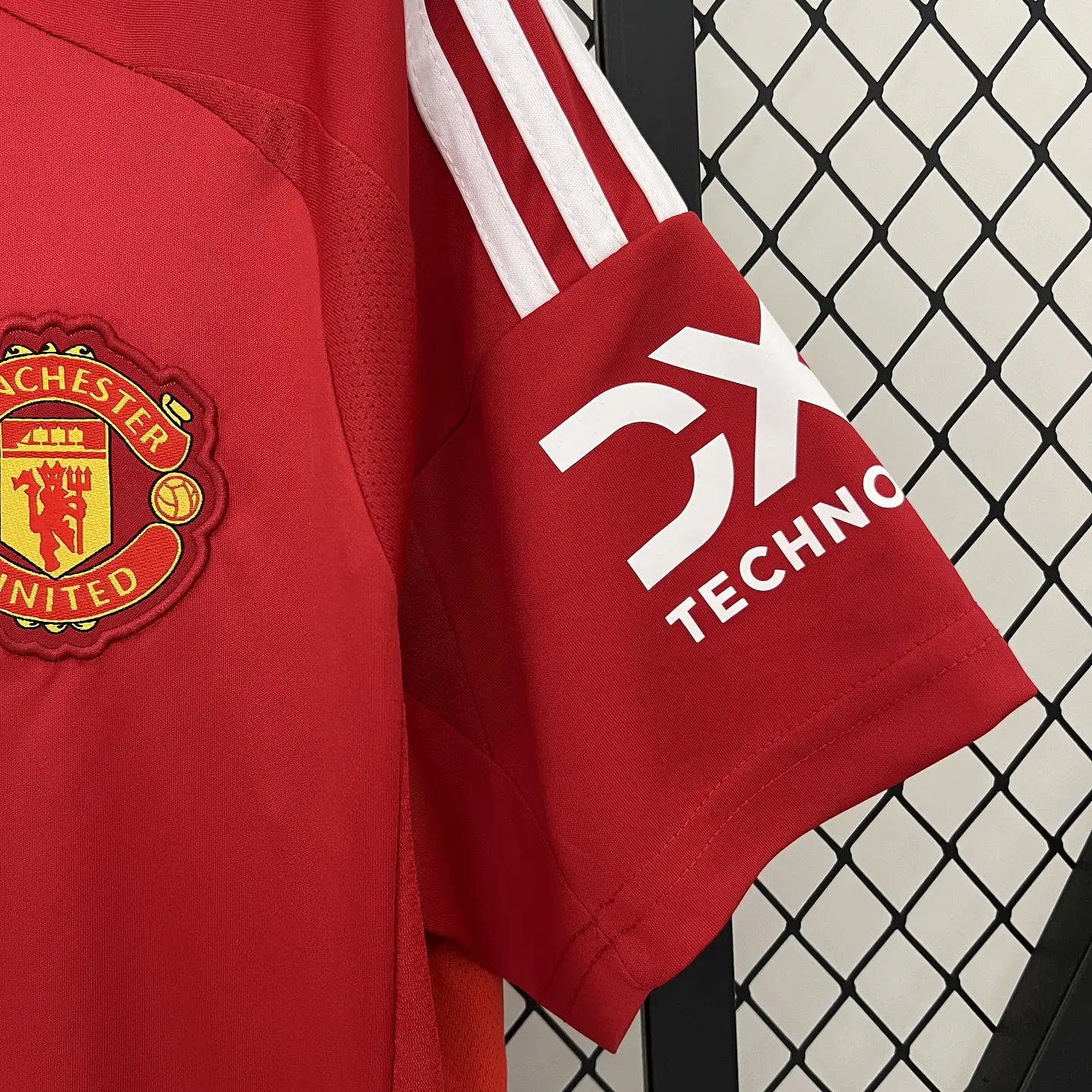 Manchester United Home 24/25 5