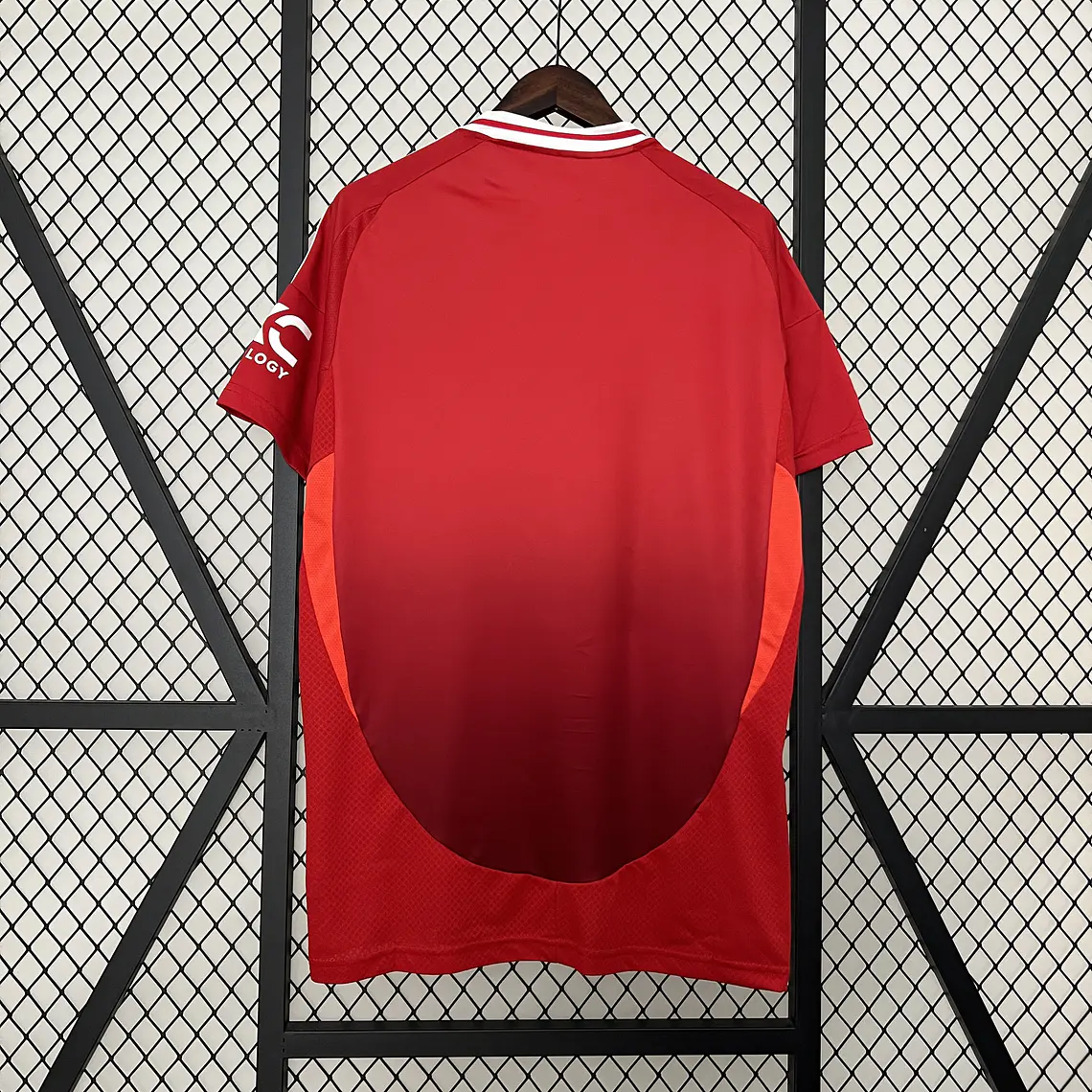 Manchester United Home 24/25 4
