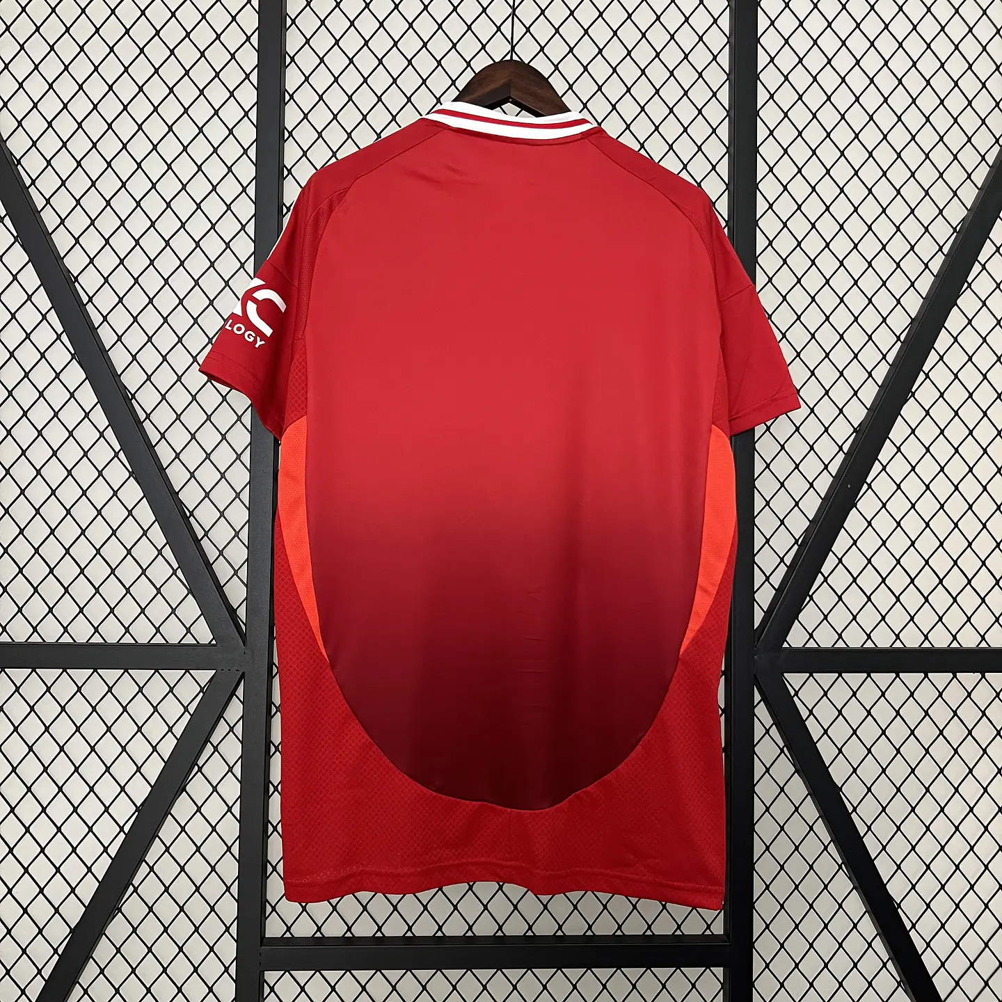 Manchester United Home 24/25 4