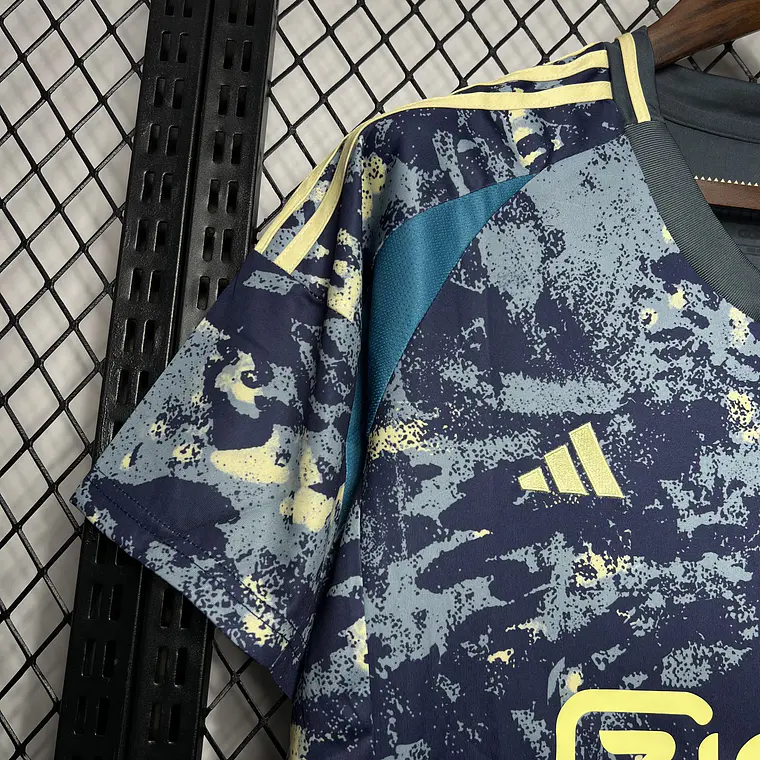 Ajax Away 24/25 7