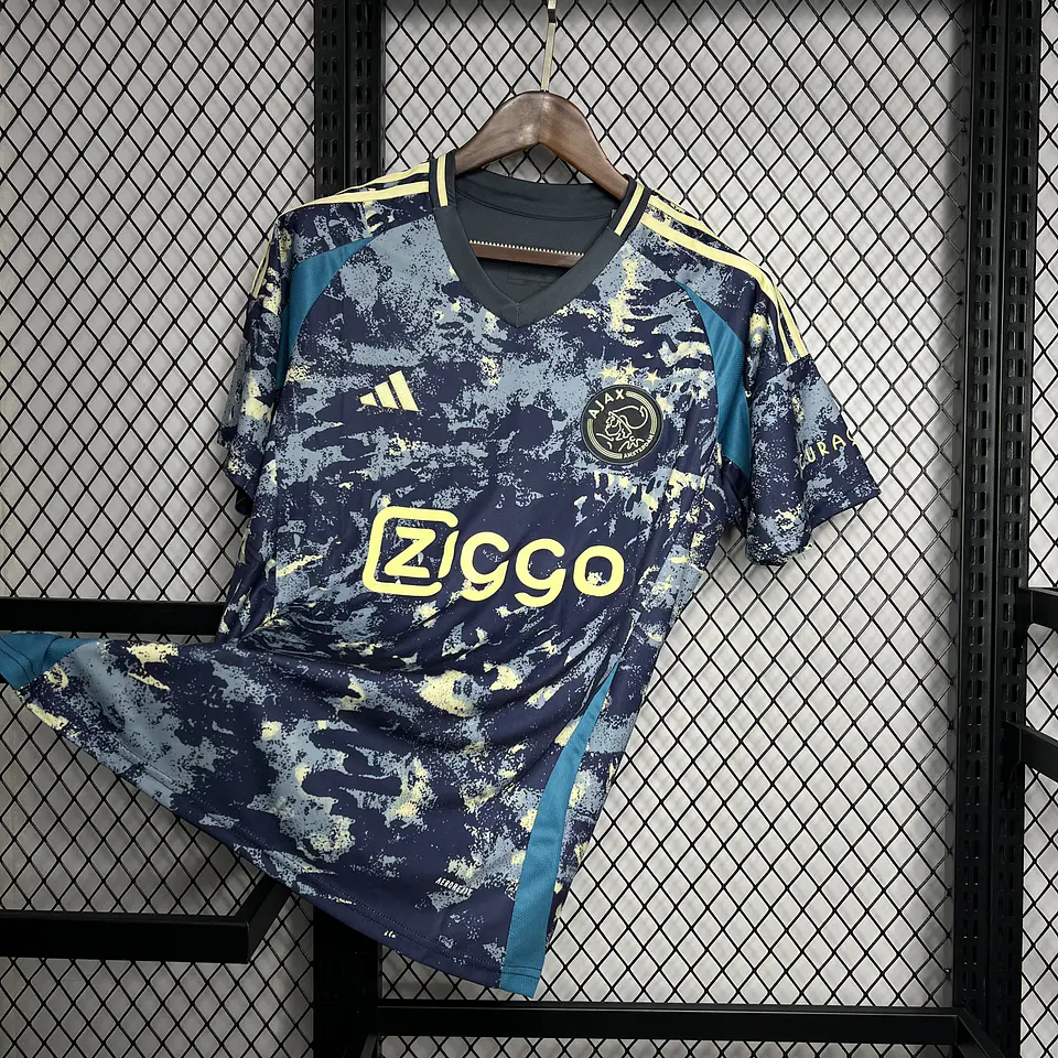 Ajax Away 24/25 4