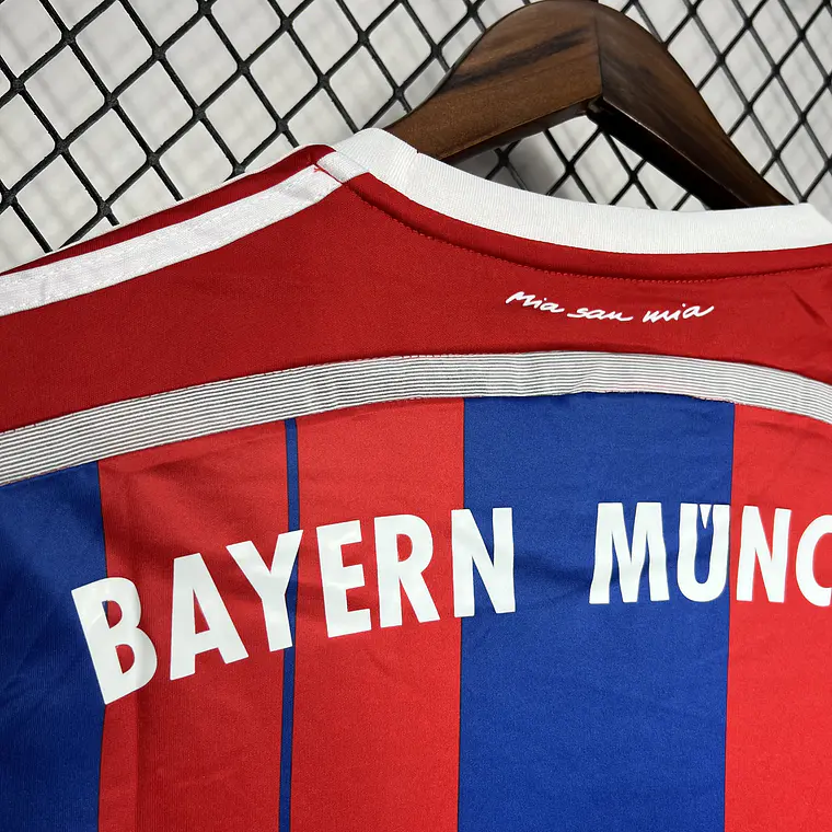 Bayern Home 14/15 7