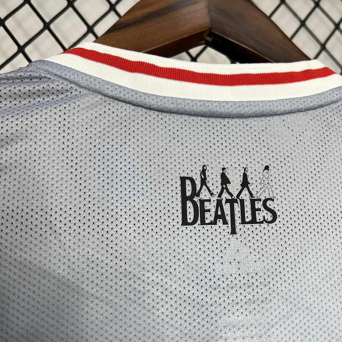 Liverpool Especial Collab The Beatles 24/25 7
