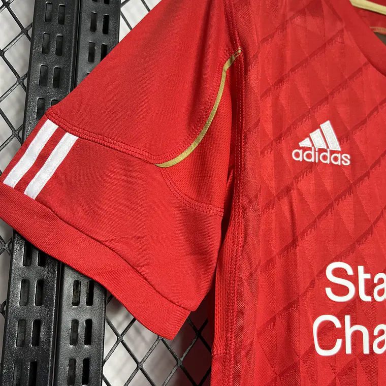 Liverpool Home 2010 7