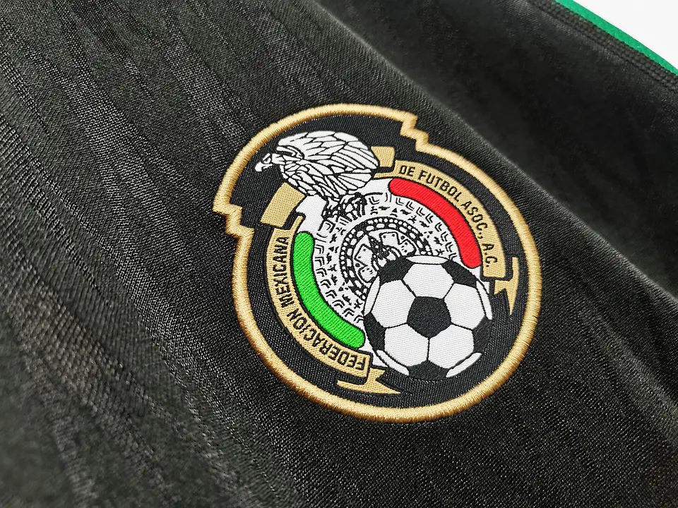 México Away 2010 4