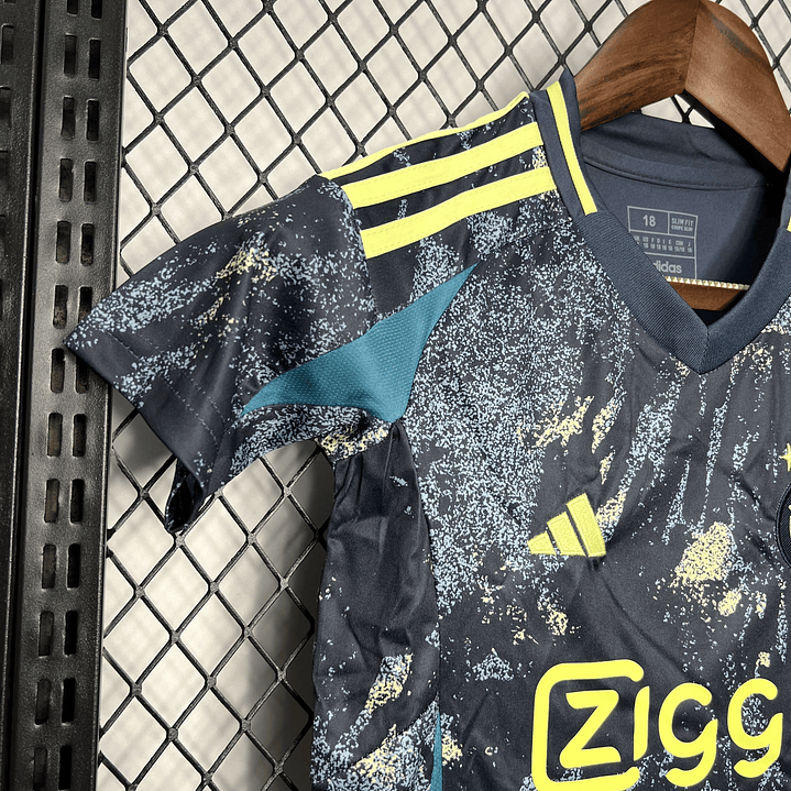 Ajax Away 24/25 Kit Criança 5