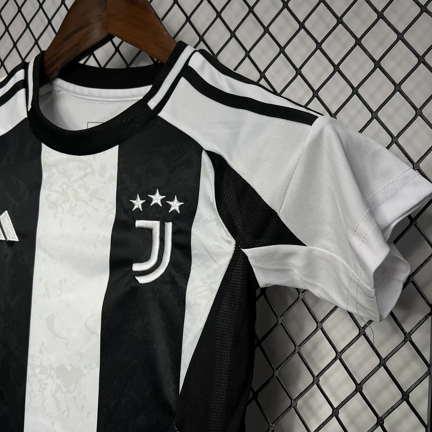 Juventus Home 24/25 Kit Criança 4
