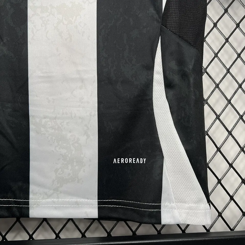 Juventus Home 24/25 Kit Criança 6
