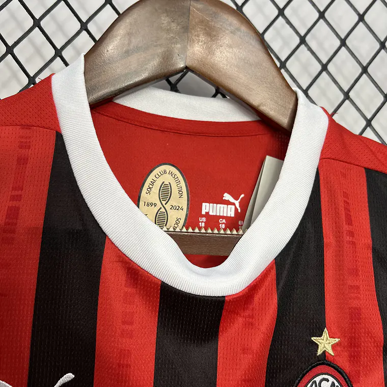 Milan Home 24/25 Kit Criança 4
