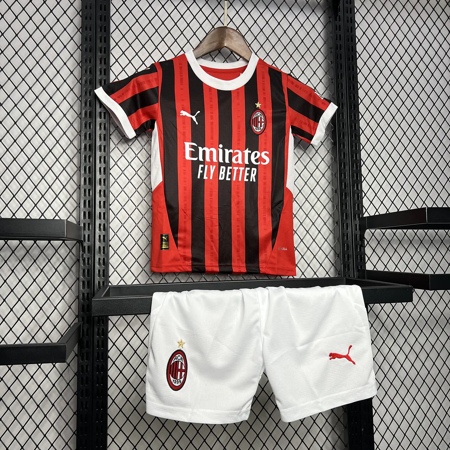 Milan Home 24/25 Kit Criança 3